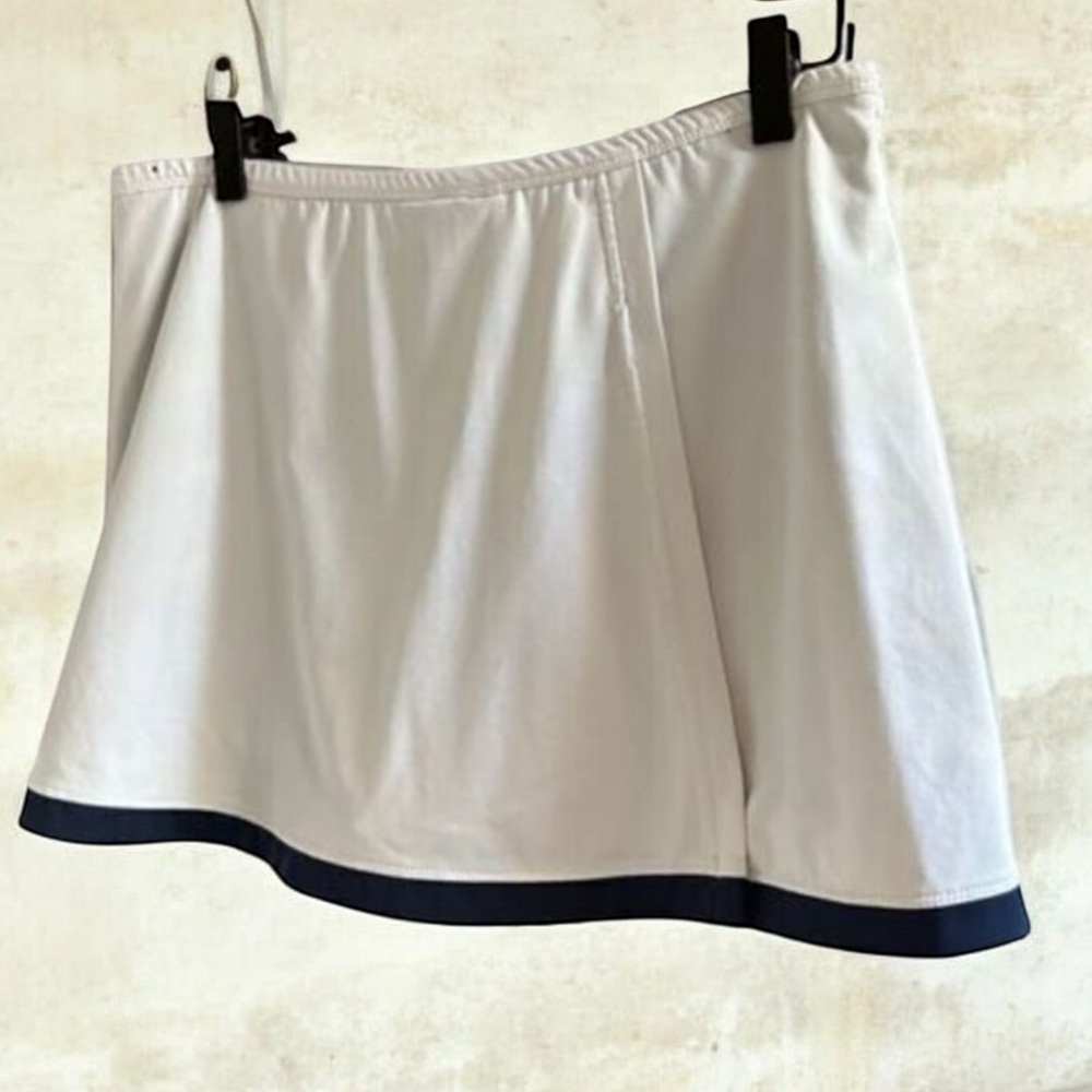 Bolle White Athletic Skort Size Medium